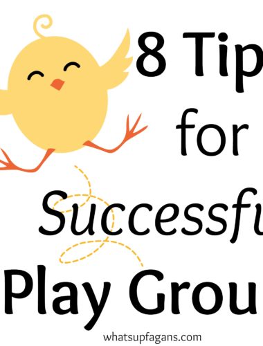 Playgroups are a great way for the kids and mom to socialize! I love these tips!