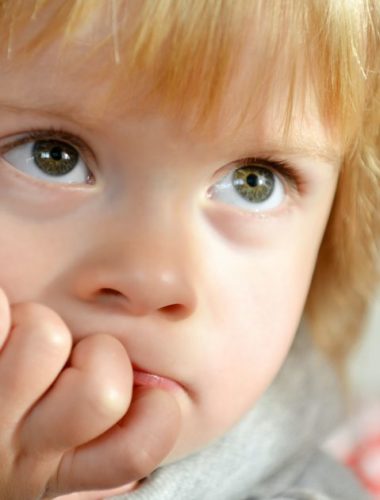 Have a toddler who doesn't talk much yet? Use these 7 ways to encourage toddler to talk