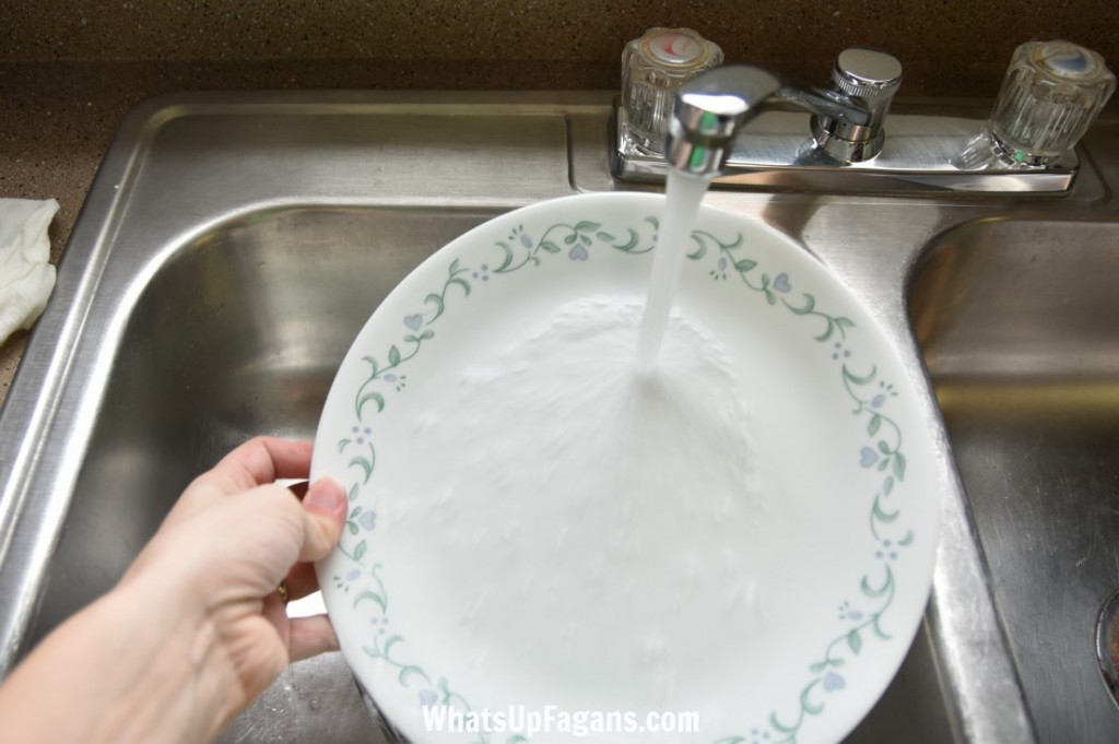 DIY tutorial on how to remove scratches from plates and bowls