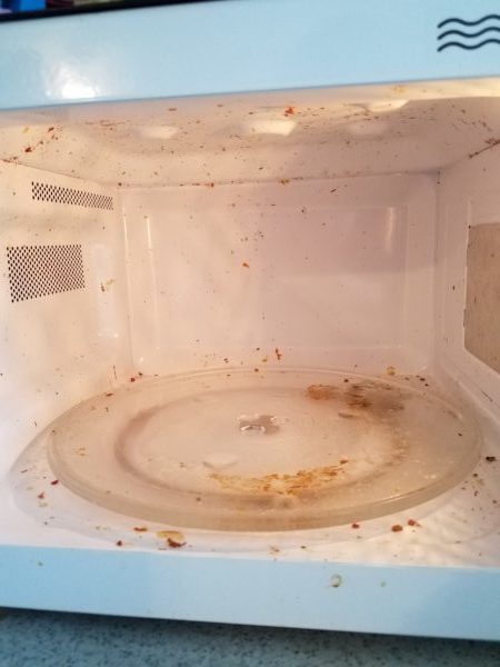 How to clean gross microwave easily
