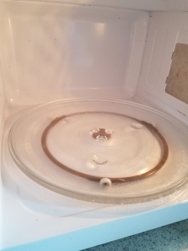 how to clean microwave with vinegar