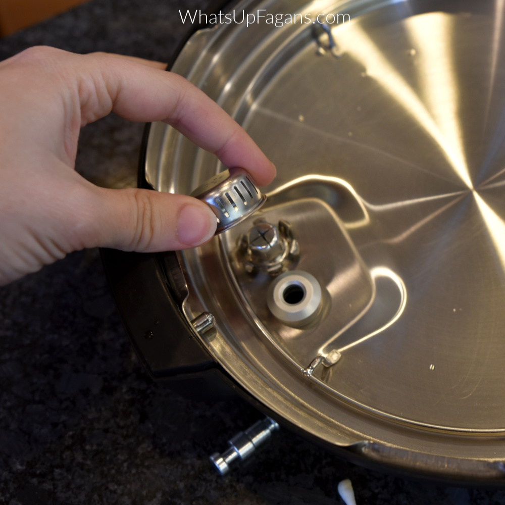 The Detailed Guide to Cleaning Instant Pot Lids